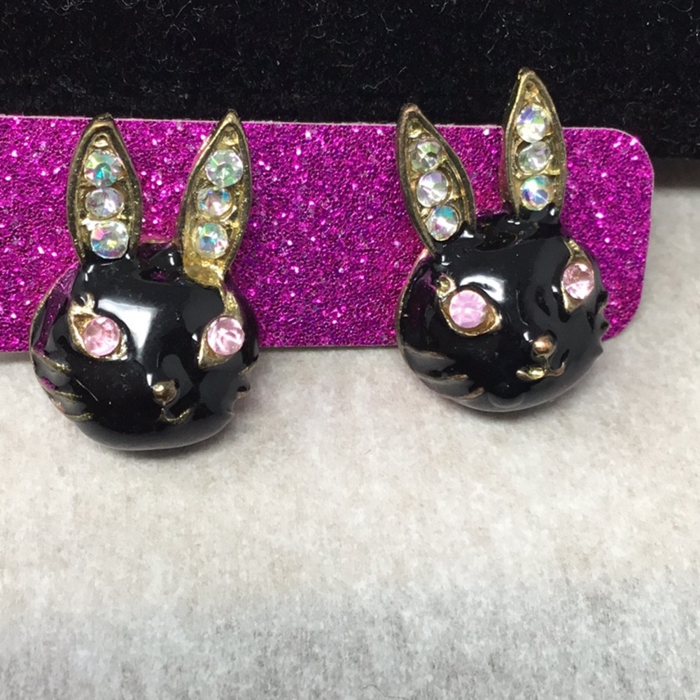 Fashion Jewelry Bunny Enameled Jeweled Gold Stud Earrings